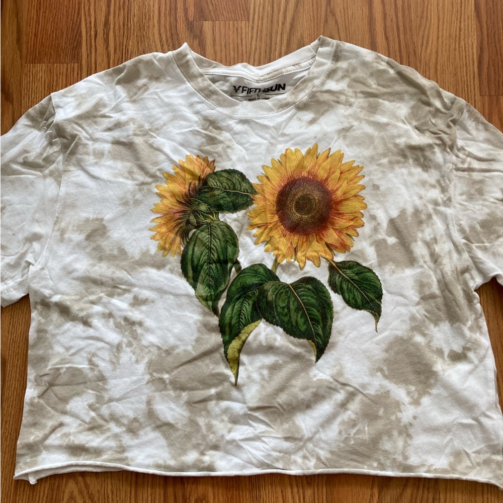 sunflower cropped tee